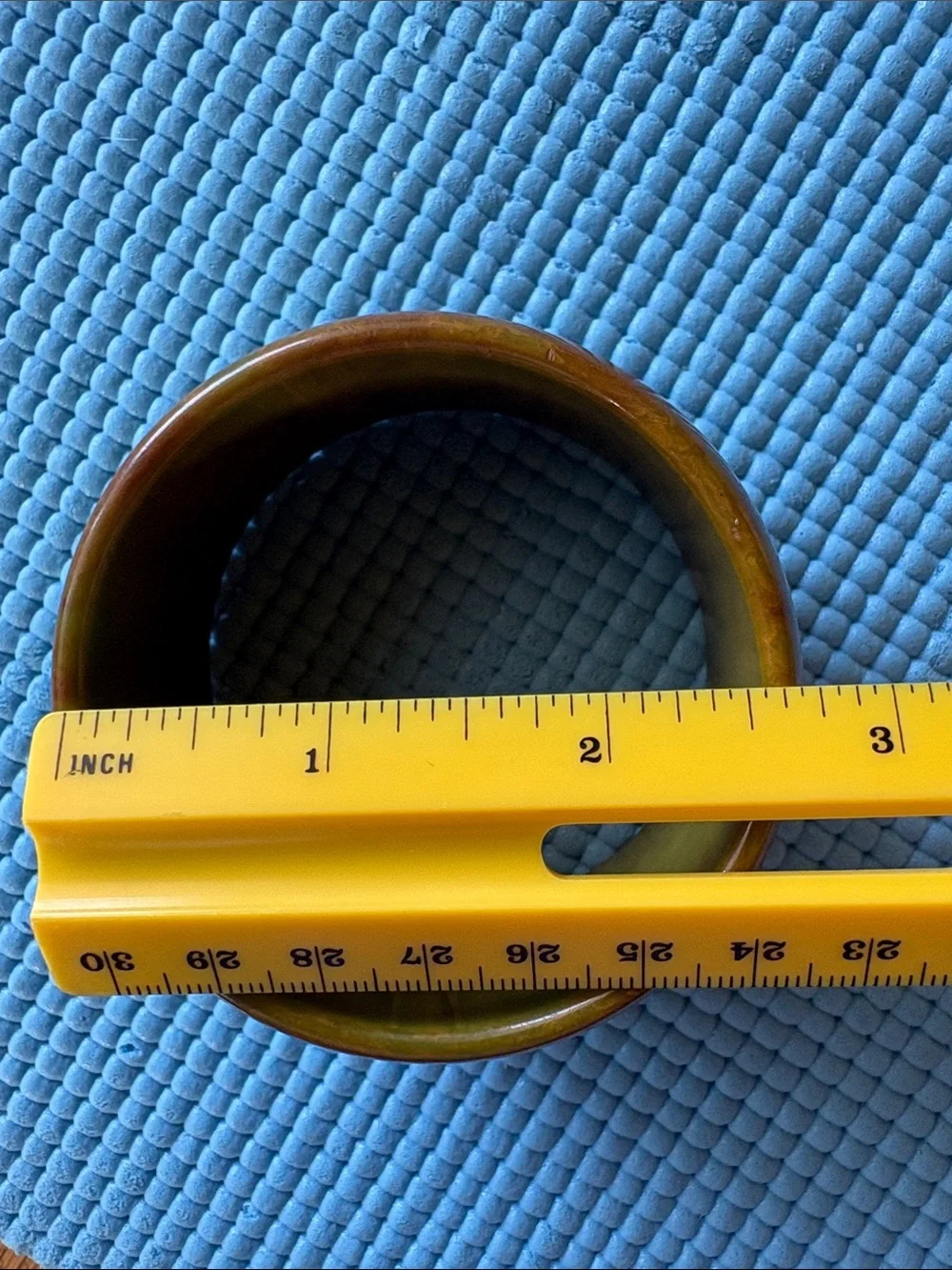 VINTAGE BAKELITE BANGLE BRACELETS SET OF 4
